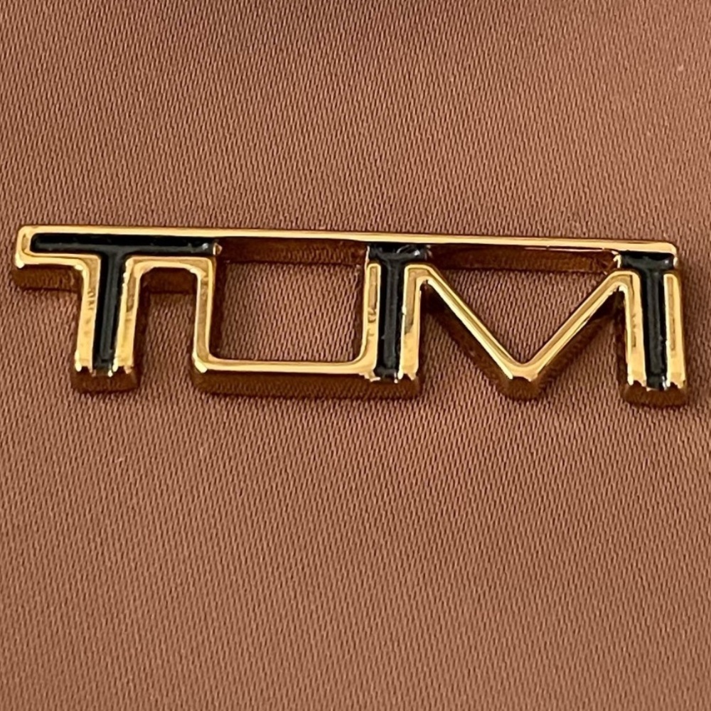 ✈️ NWOT Tumi Just In Case Weekender + Pouch - Picture 14 of 15